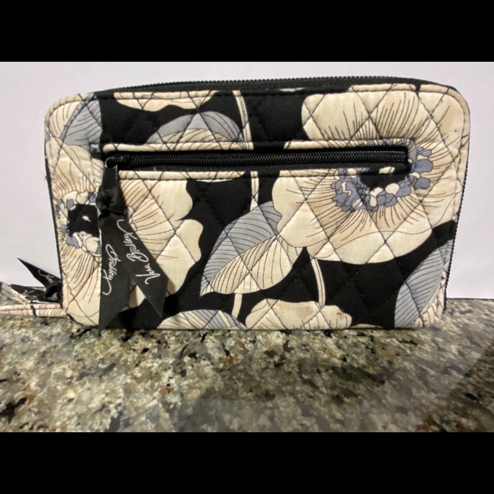 Vera Bradley Wallet/Wristlet